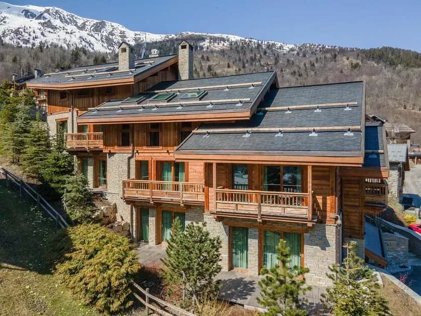Chalet Les Sorbiers — luxury villa photo 32
