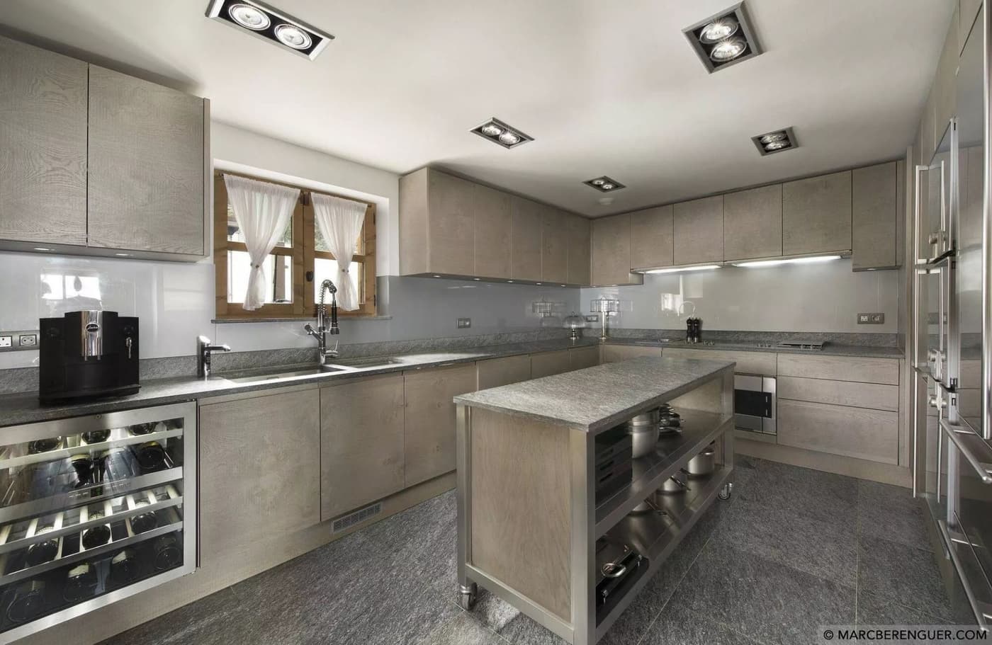 La Grande Roche — luxury villa photo 2