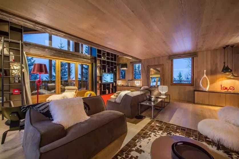 Chalet Overview — luxury villa photo 3