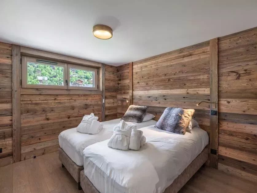 Chalet Elgie — luxury villa photo 2