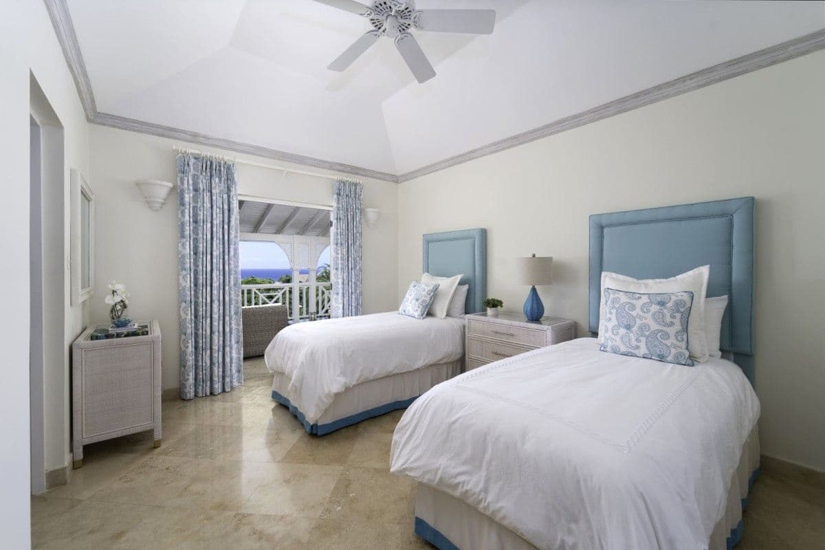Blue Waters Villa — luxury villa photo 3