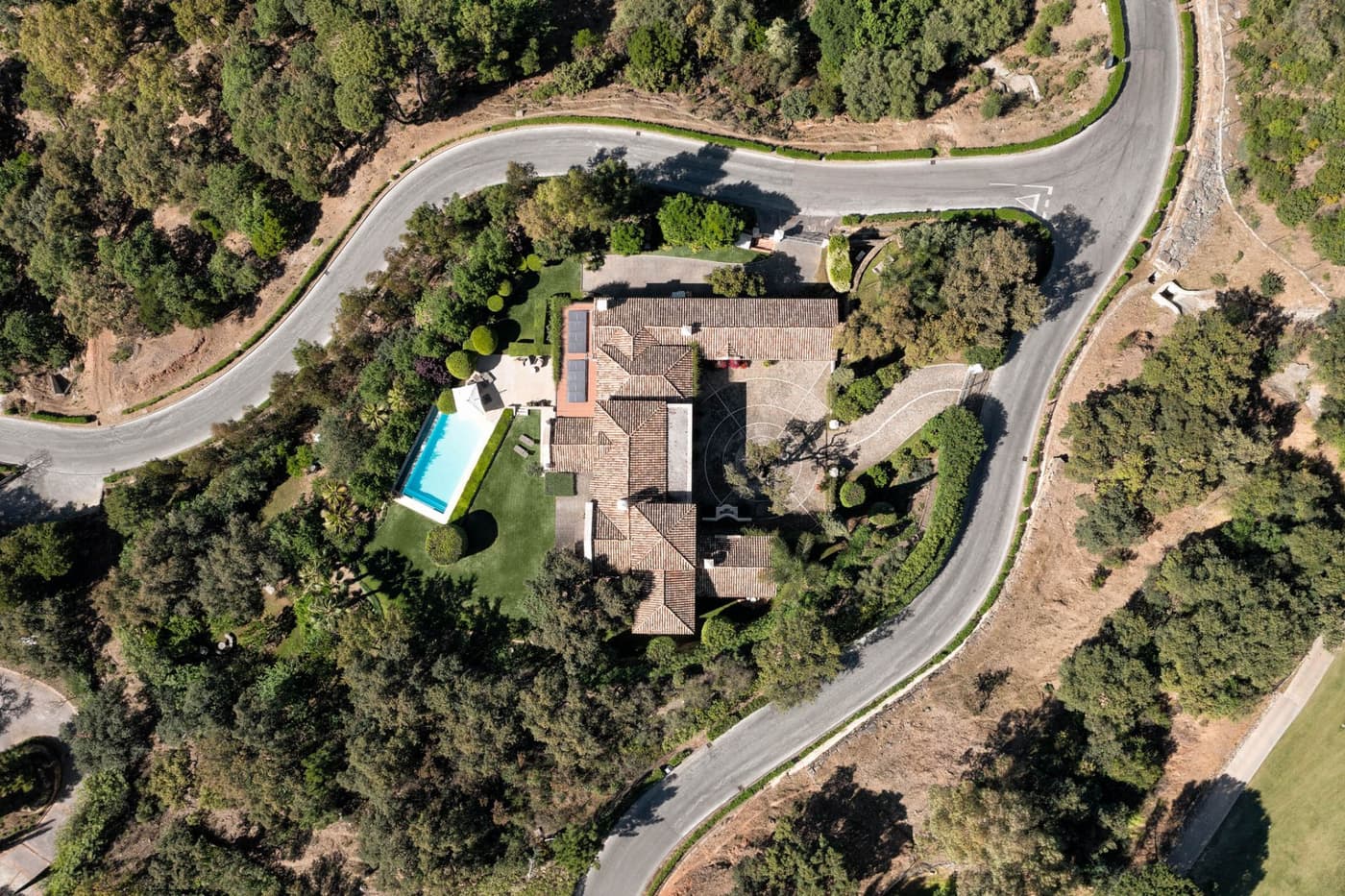 Villa Breeze Spain — luxury villa photo 35