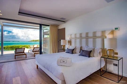Aquablue Estate — luxury villa photo 3