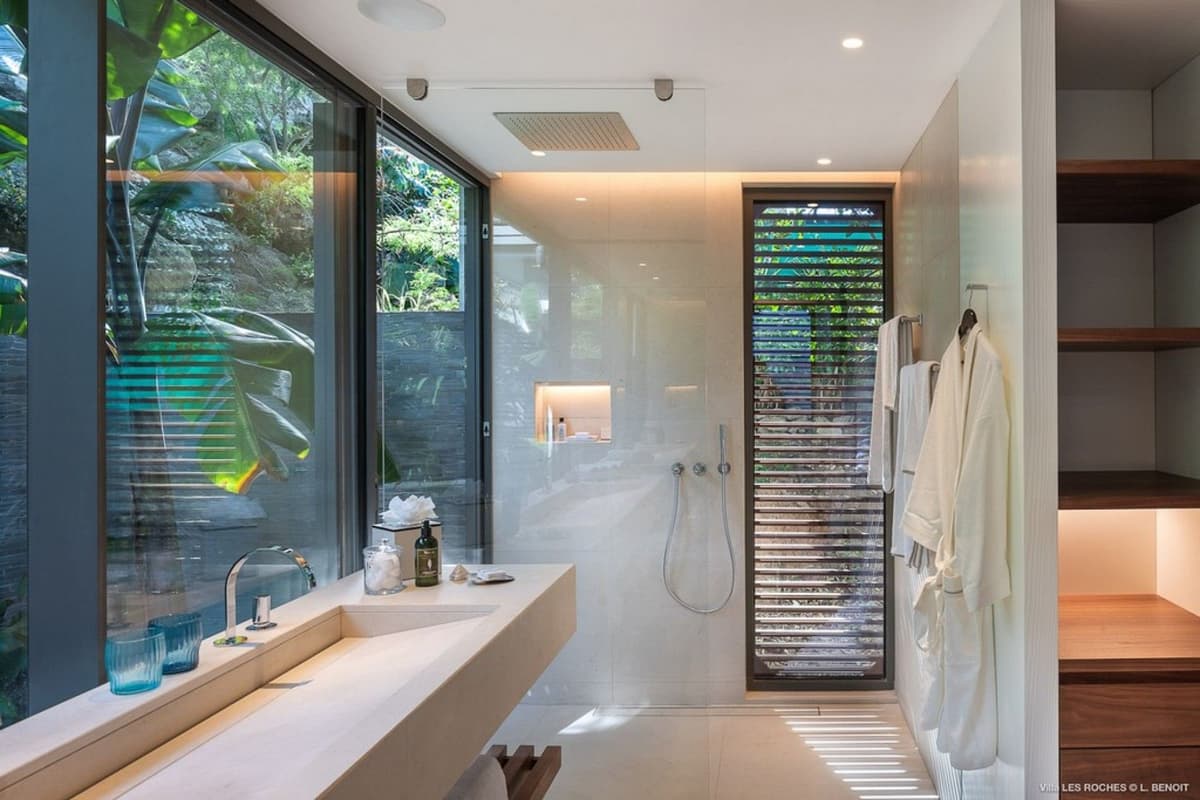 La Reserve Estate — luxury villa photo 2