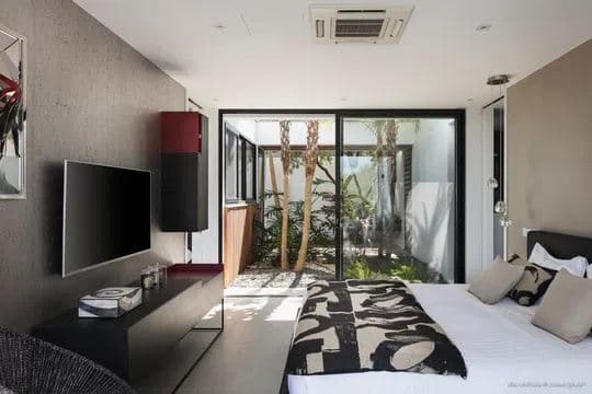 Ventura Estate — luxury villa photo 1
