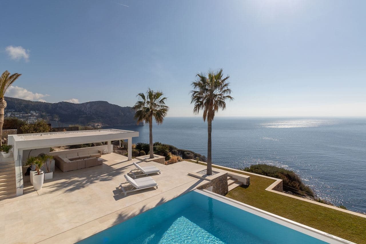Villa Blue Sky — luxury villa photo 1
