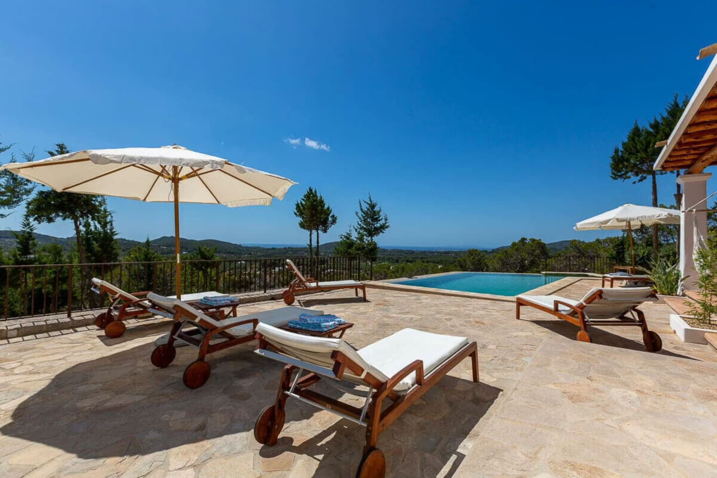 Villa Juniper Hill — luxury villa photo 2