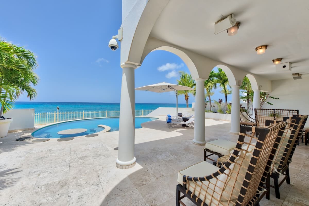 Villa Bahari — luxury villa photo 3