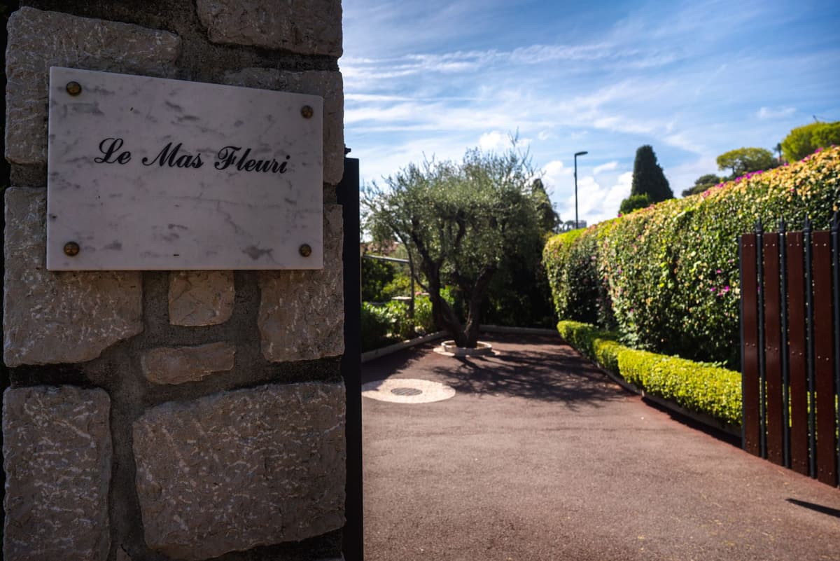 Villa Mas Fleuri — luxury villa photo 35