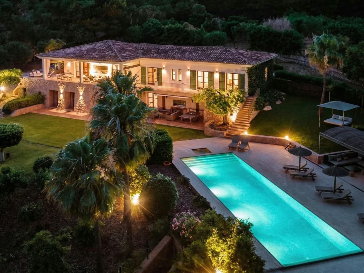 Villa Solis — luxury villa photo 1