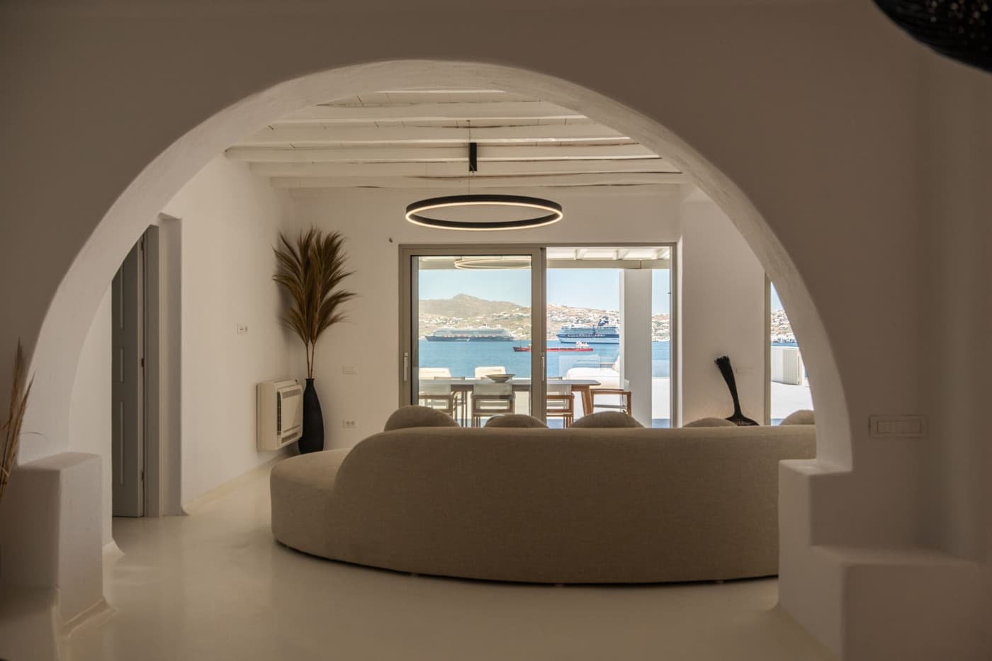 Villa Mayfair — luxury villa photo 2