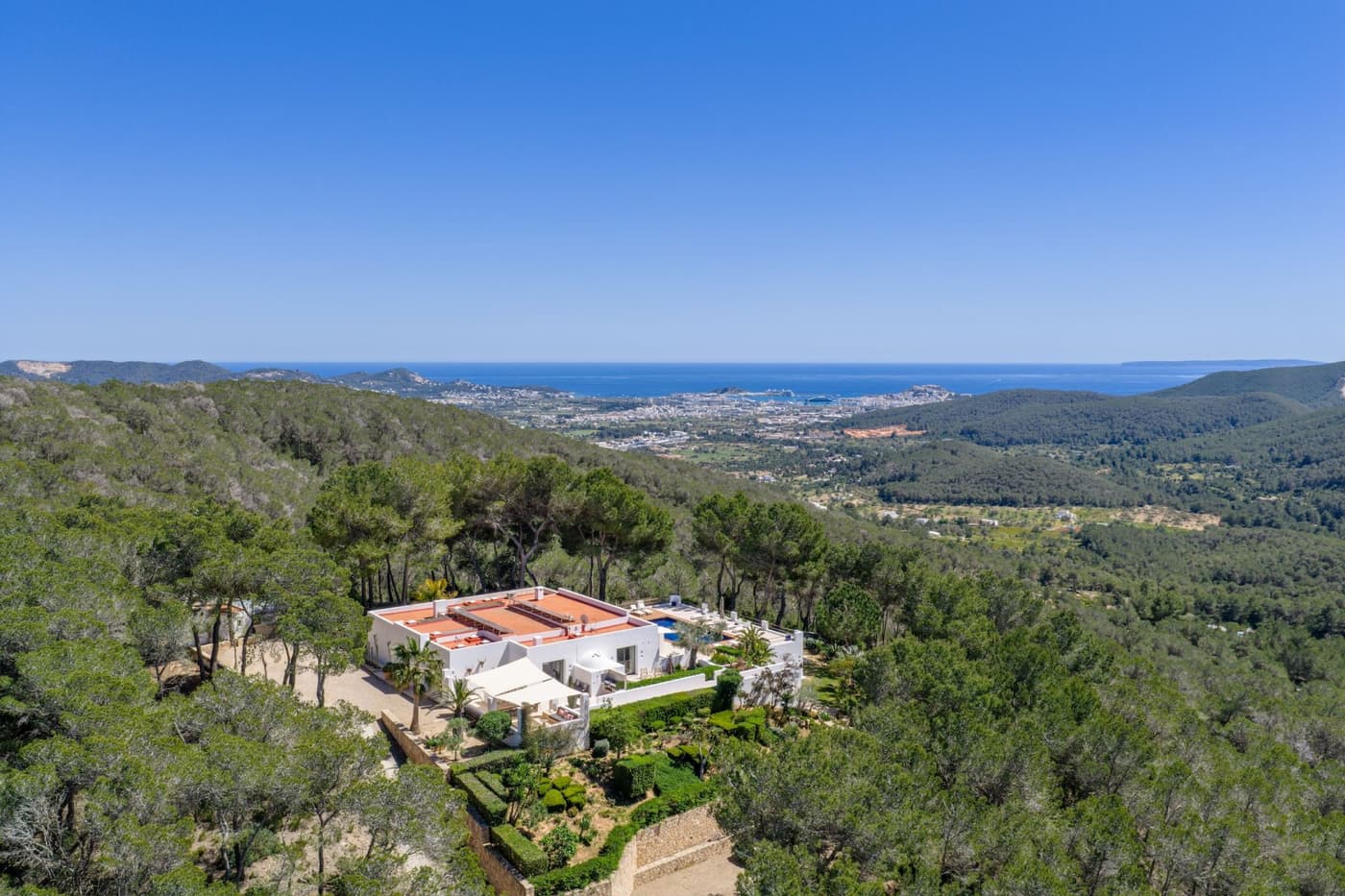 Bella Vista — luxury villa photo 2