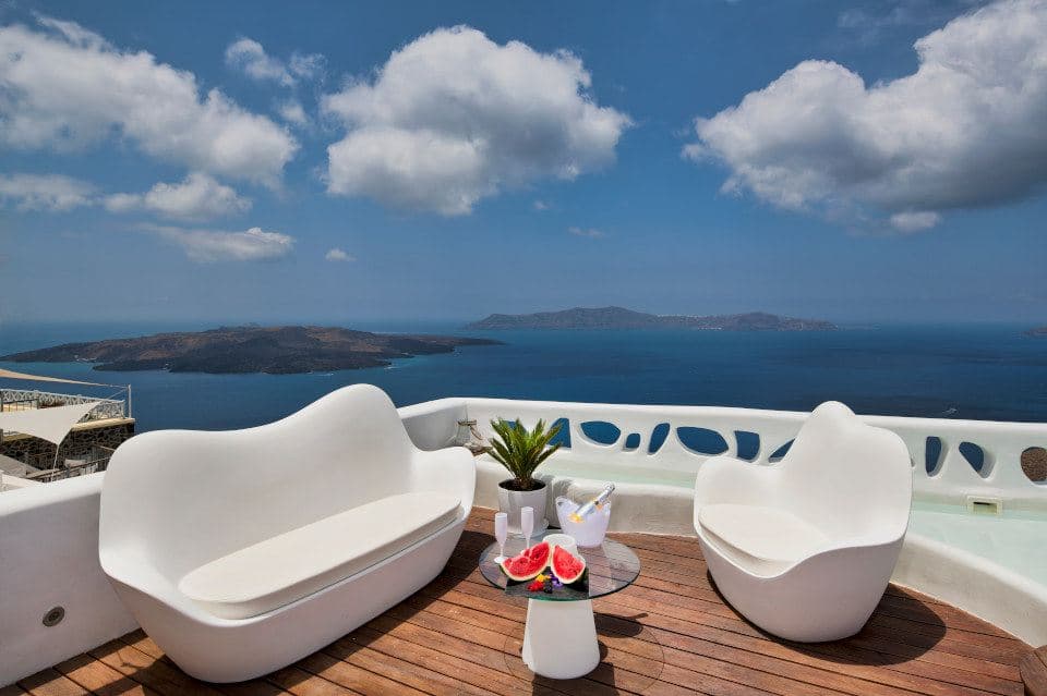 Royal Suite with Outdoor Jacuzzi — luxury villa photo 2