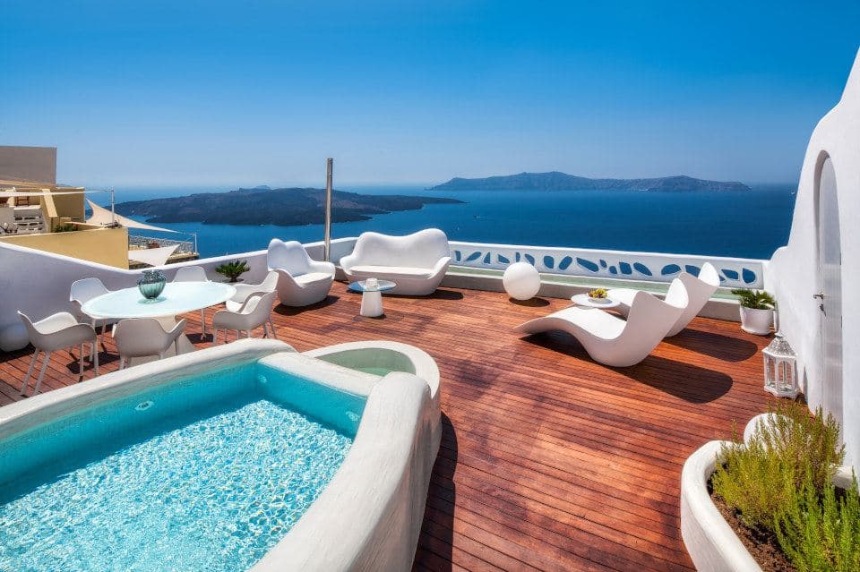 Royal Suite with Outdoor Jacuzzi — luxury villa photo 1