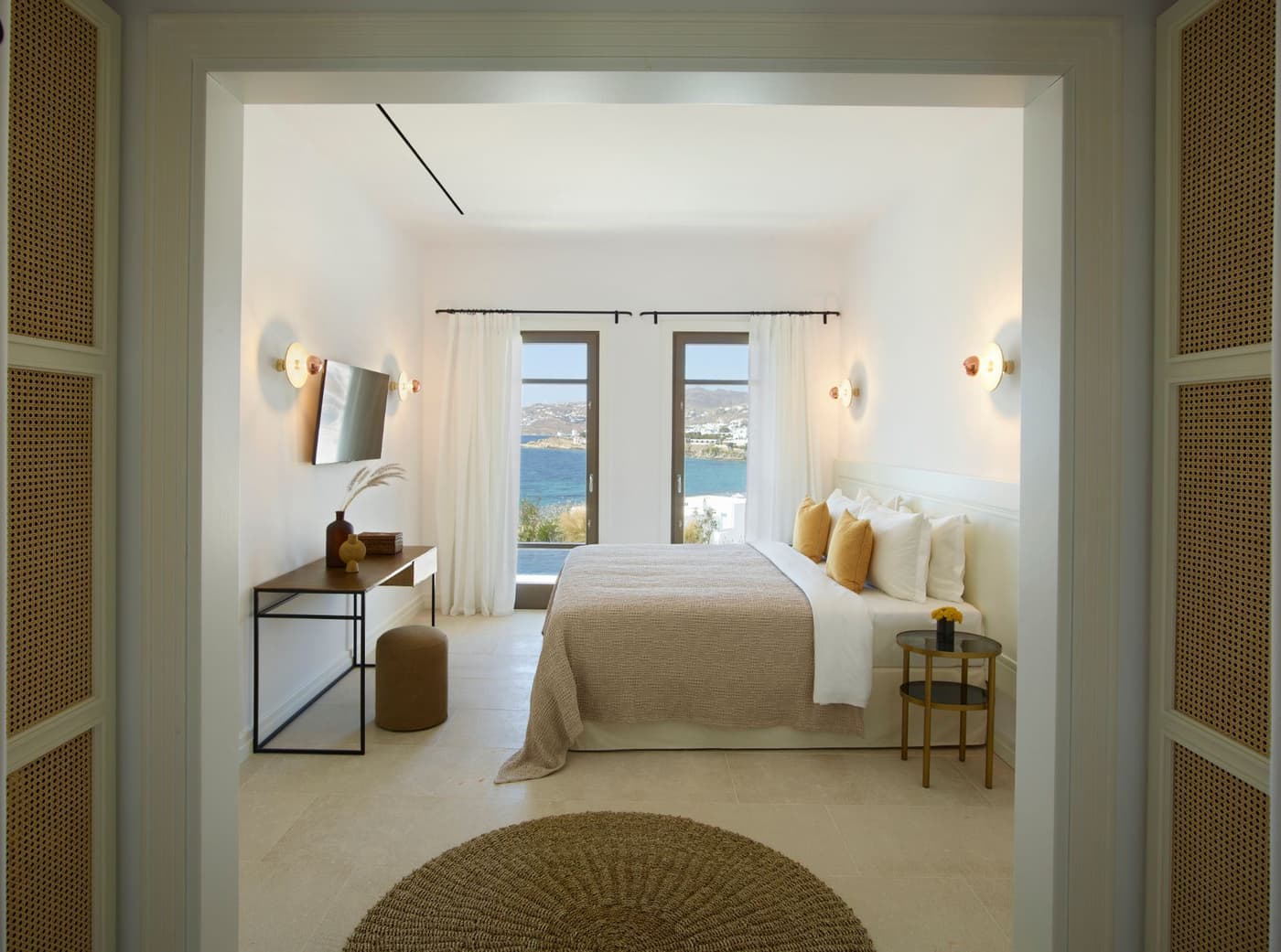 Three Bedroom Villa with Private Heated Pools — luxury villa photo 2