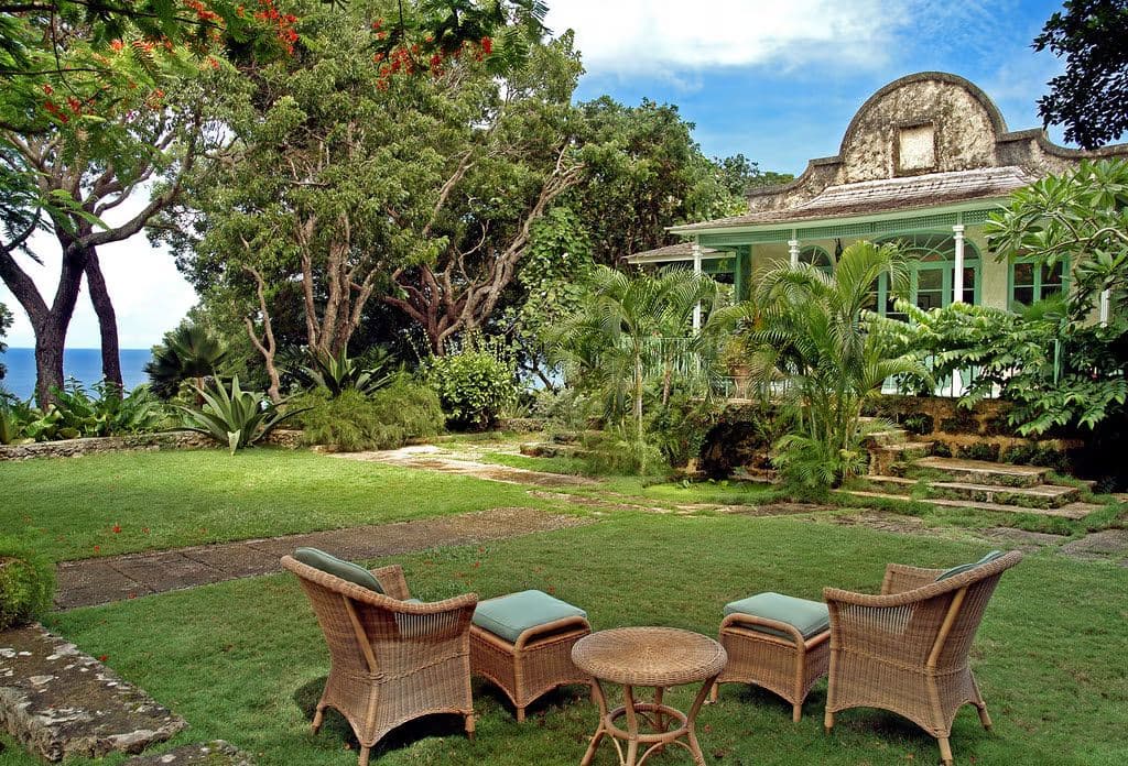 Fustic House — luxury villa photo 1