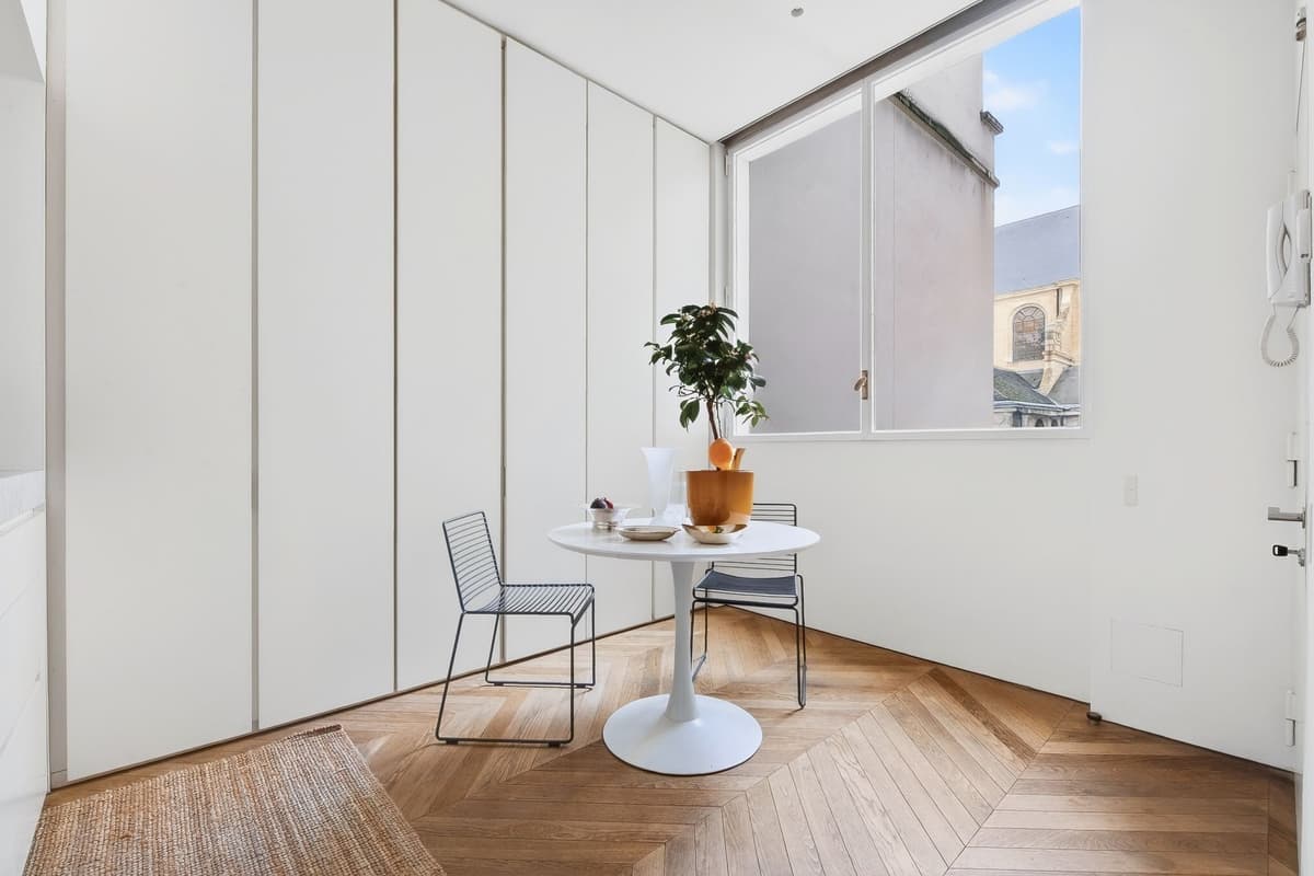 Salon Saint-Louis — luxury villa photo 3