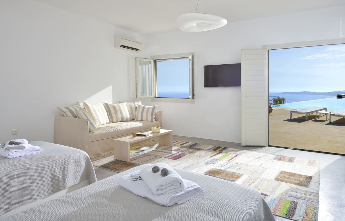 Villa Majestic Blue — luxury villa photo 2