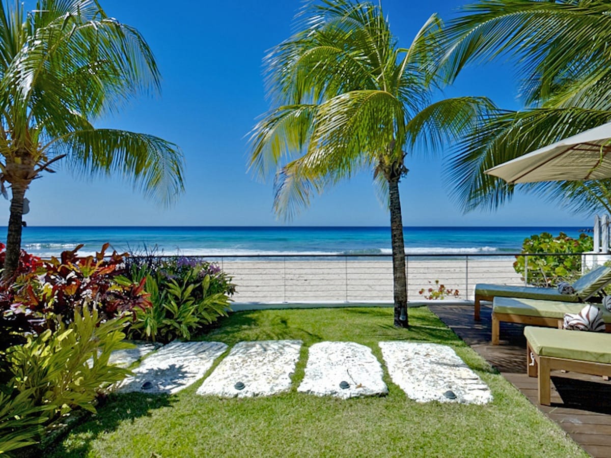 Radwood Beach House 2 — luxury villa photo 2