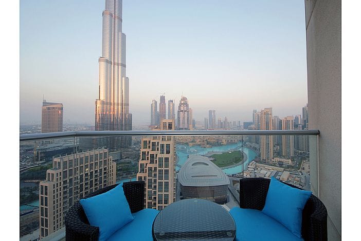 Startling views of dancing fountain, Burj Khalifa, Opera in The Lofts DownTown — luxury villa photo 1