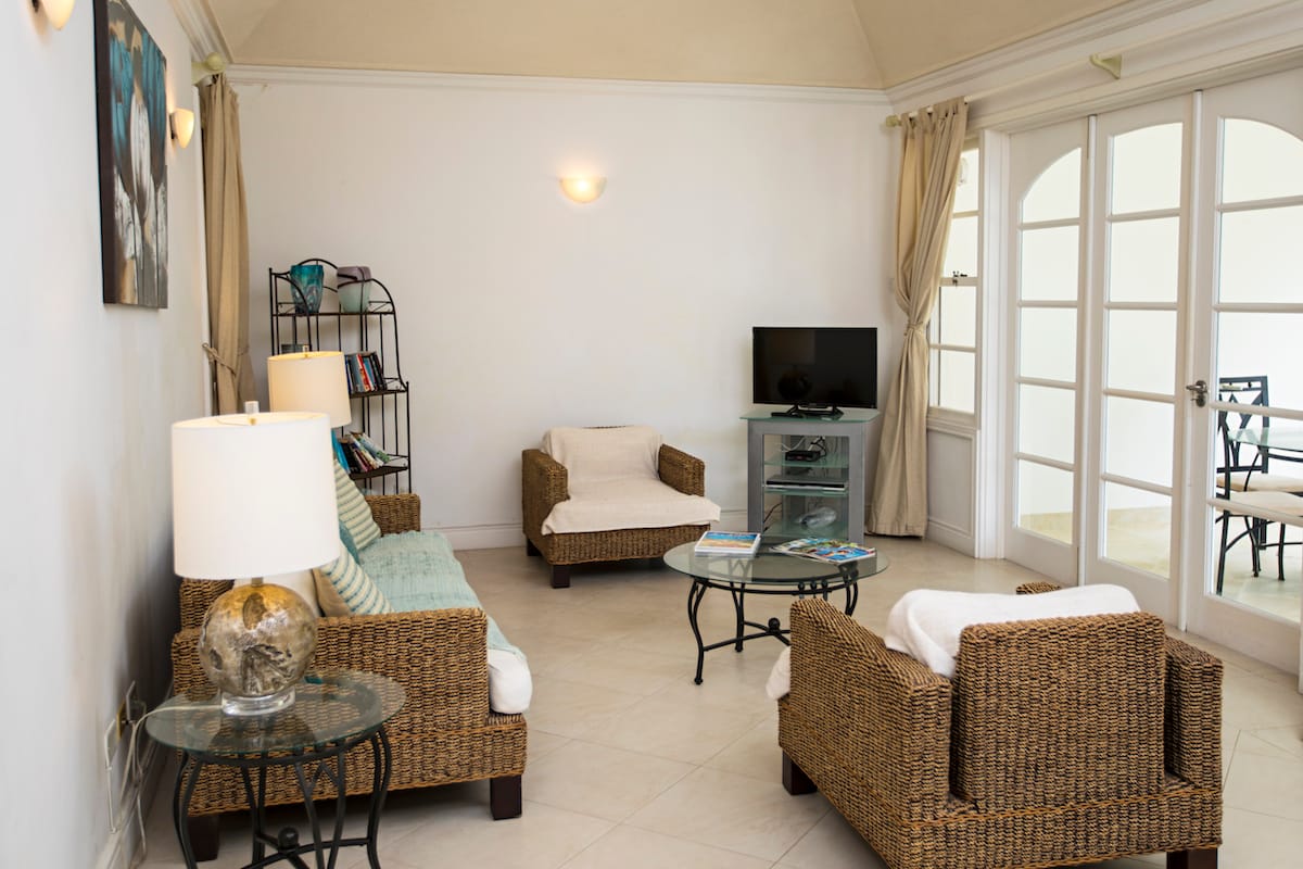 The Falls Villa 1 — luxury villa photo 2