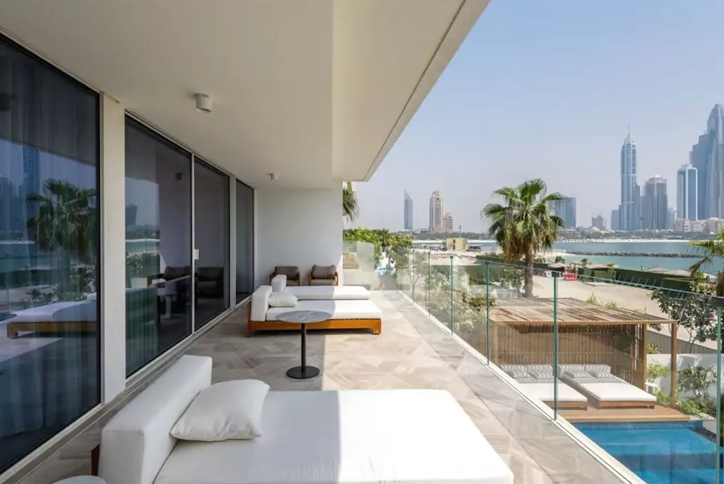 Five hotel luxury beach front villa — luxury villa photo 1