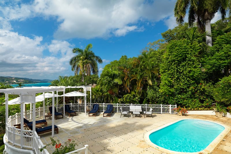 RoundHill Luxury Villas — luxury villa photo 1