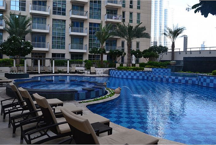 Superb Holiday Location With Pool View - Image 1