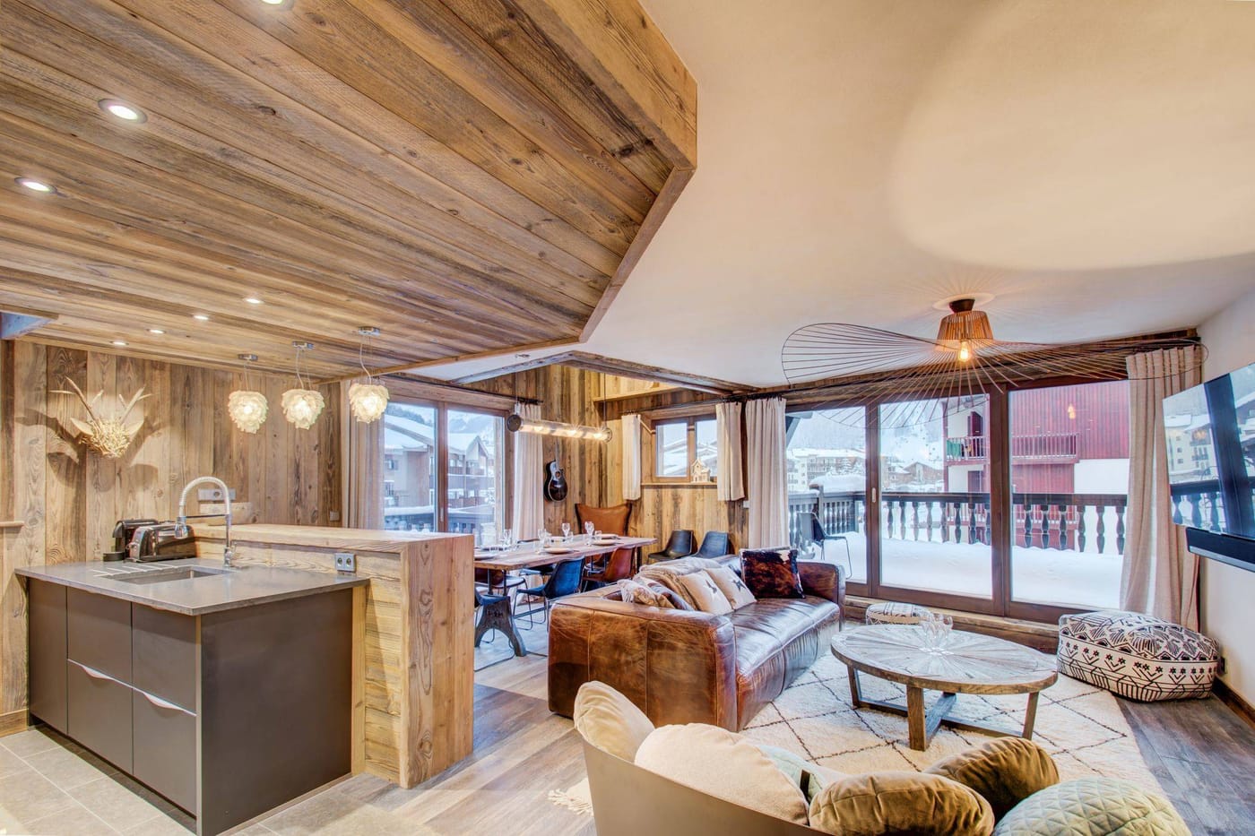 Chalet Caribou - Image 1