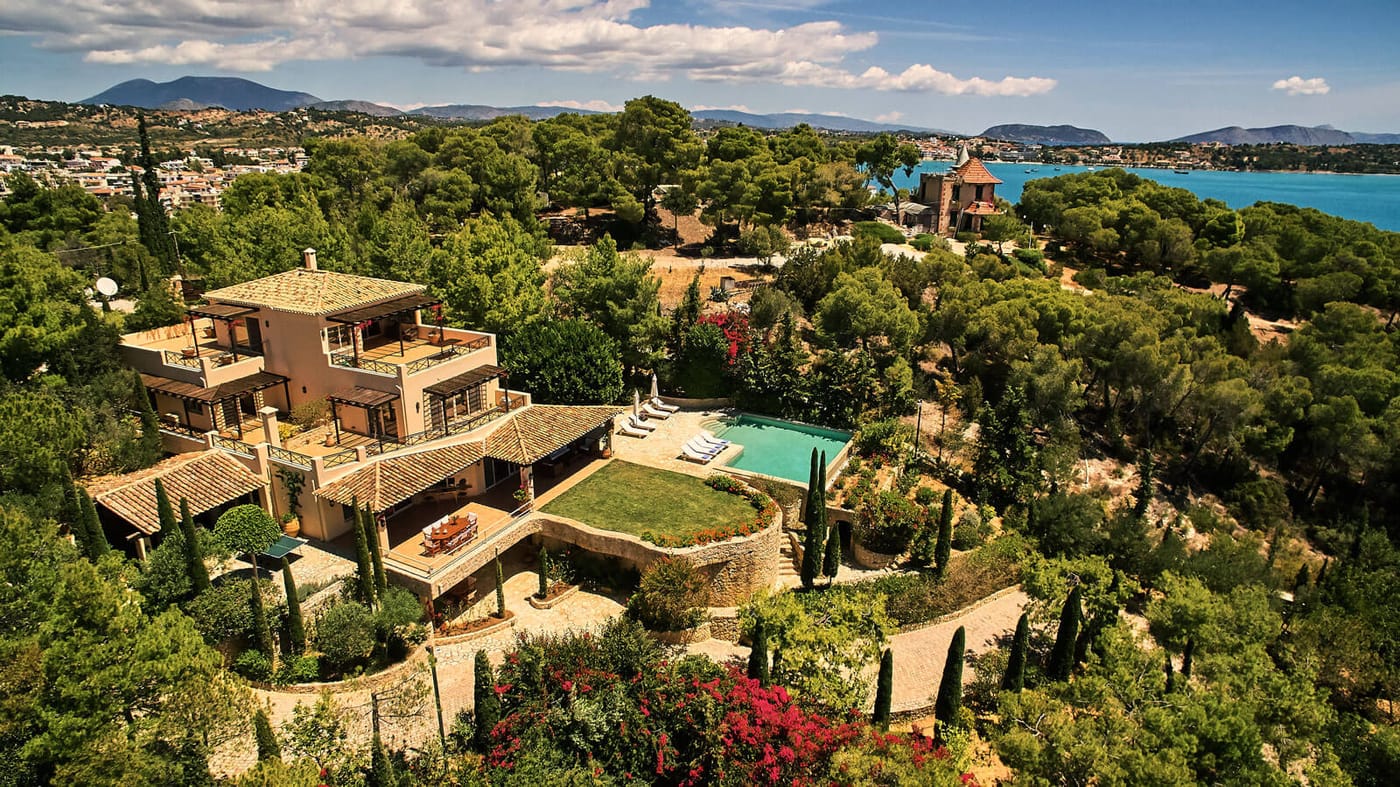 Beachfront Villa Porto Heli - Image 1
