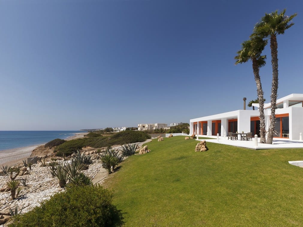 Colossal — luxury villa photo 2