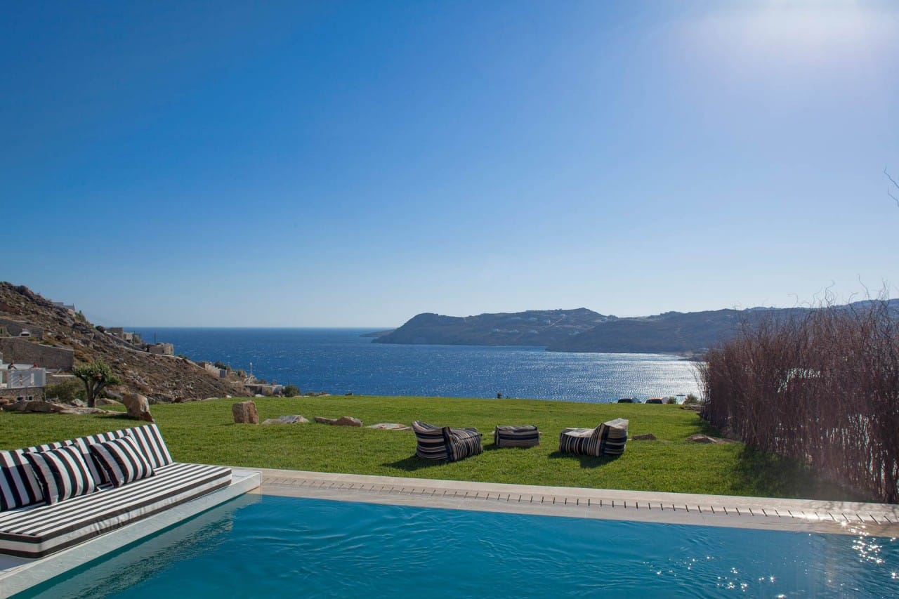 Myconian Super Paradise Villa — luxury villa photo 1