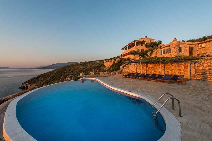 Deep Blue Villa - Image 1