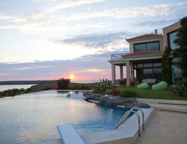 Villa Faros