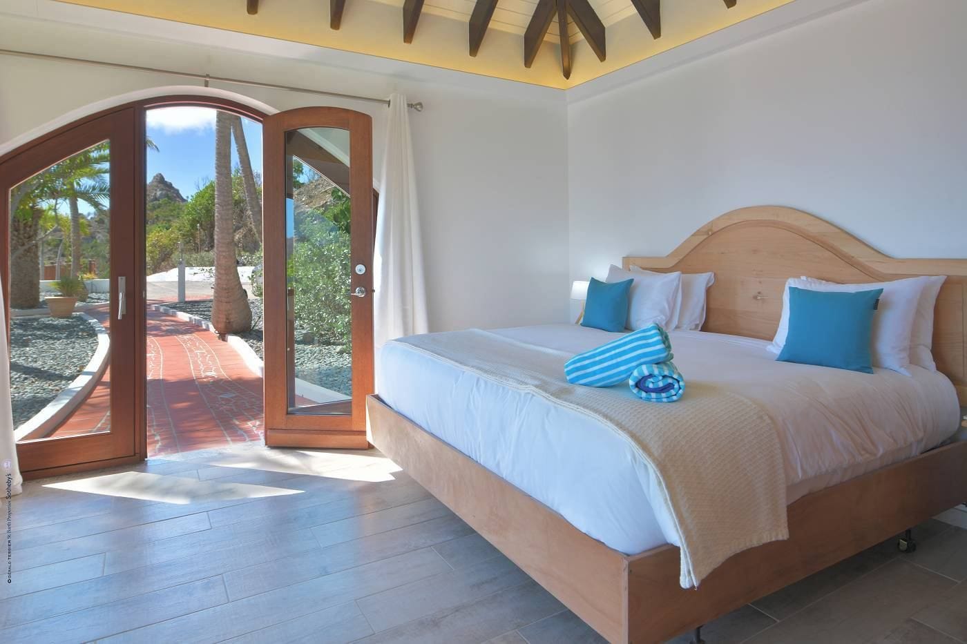 Villa Arc en Ciel — luxury villa photo 1