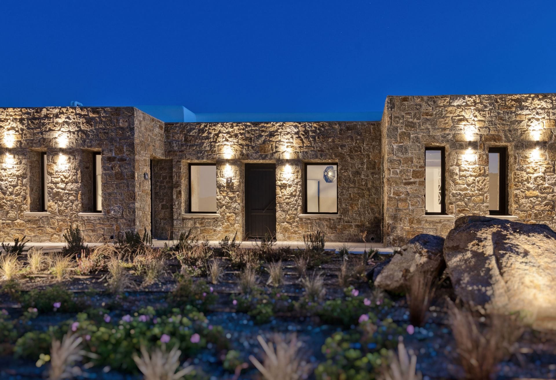 Agrari Black Junior Suite — luxury villa photo 14