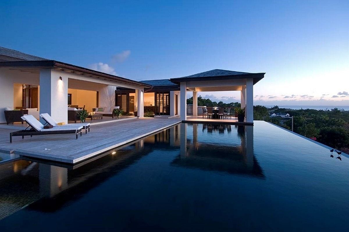 Villa Sundeck House — luxury villa photo 1