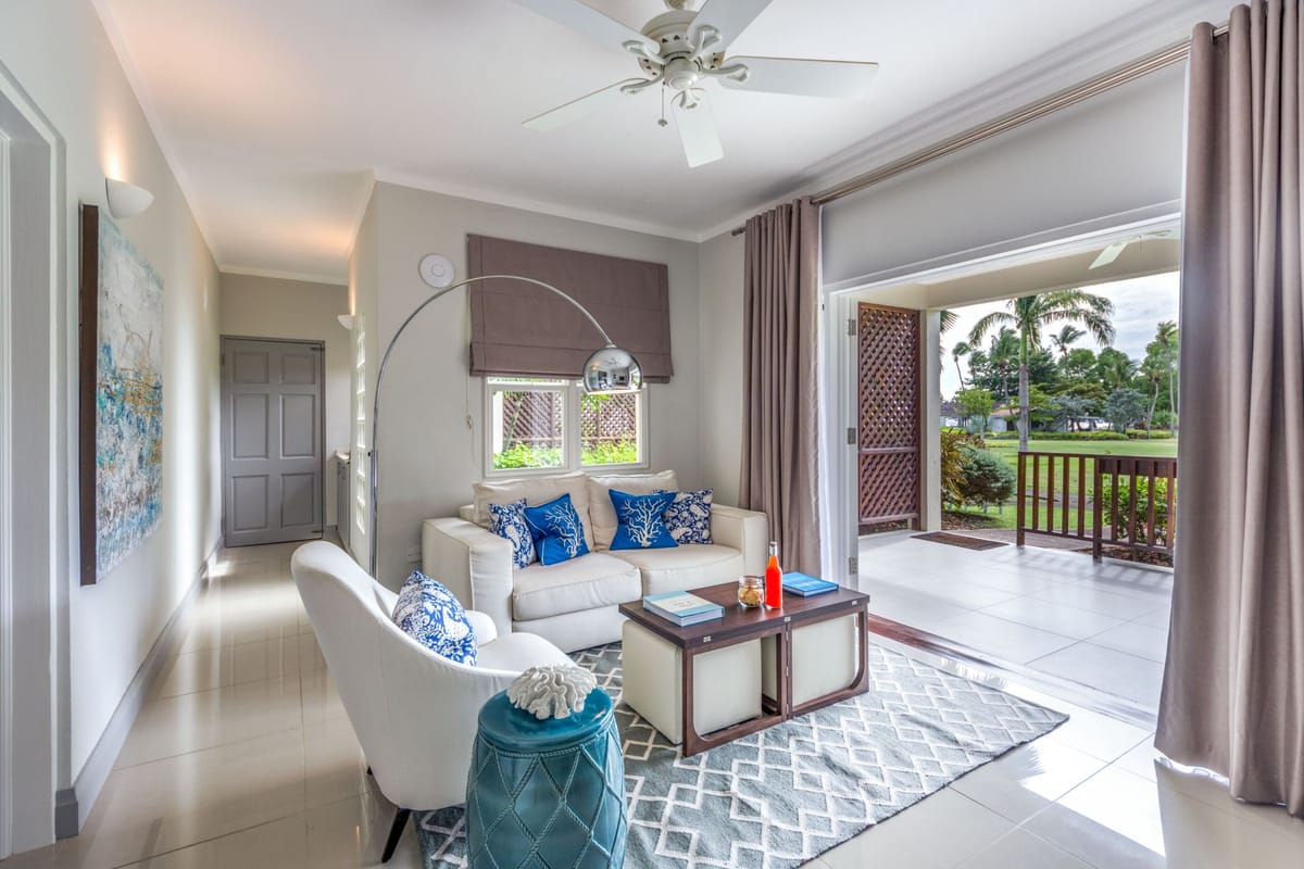 Deluxe Suite - Image 1