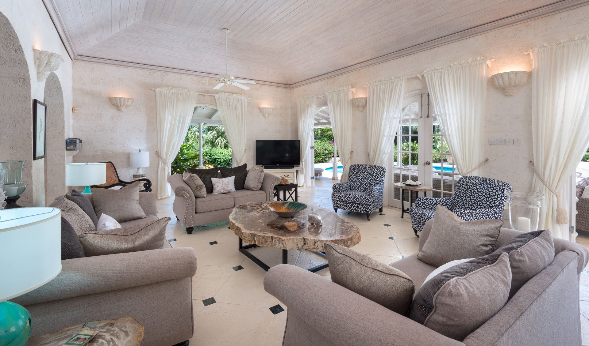 Villa Ixora — luxury villa photo 2
