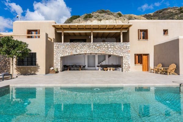 Beach House Arvi - Image 1