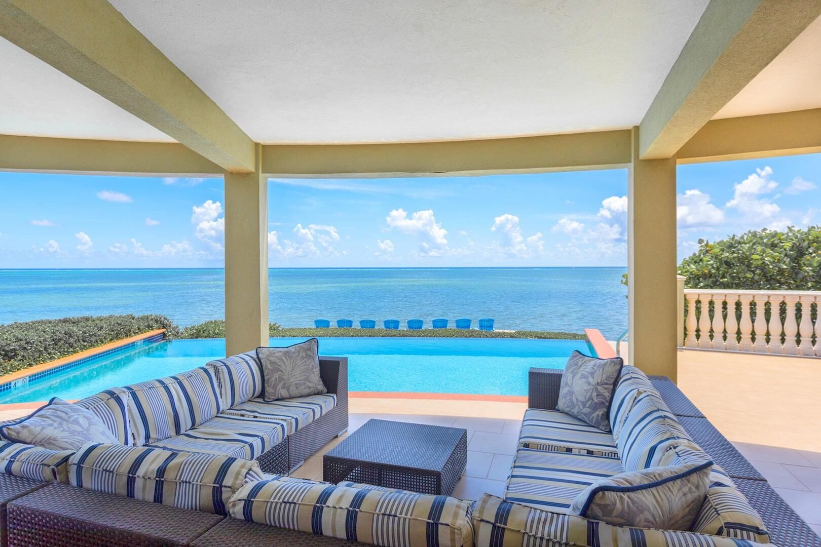 Cayman Castle — luxury villa photo 31