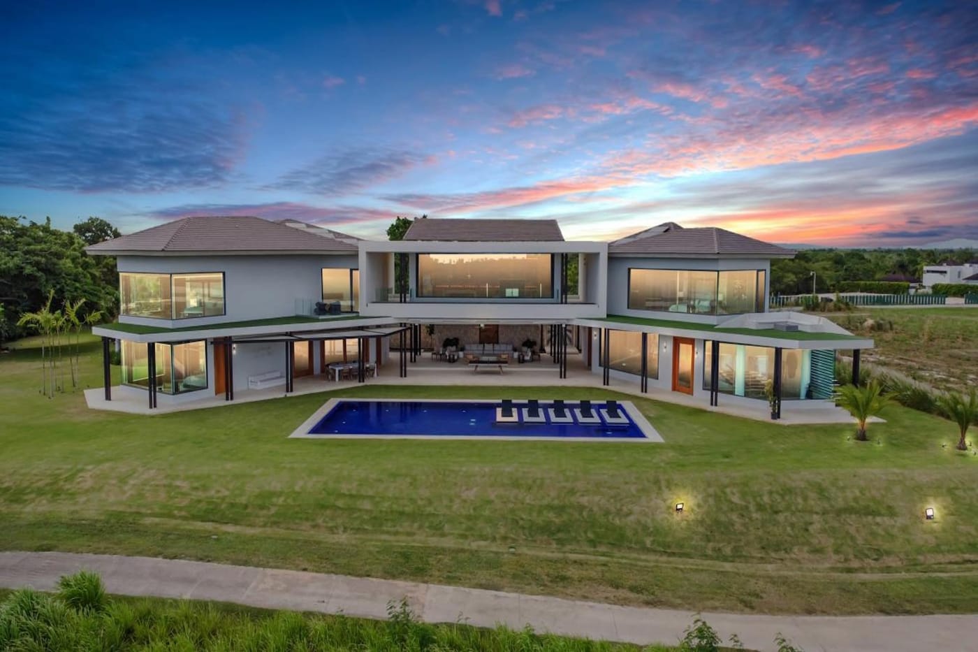 Villa X - Image 1