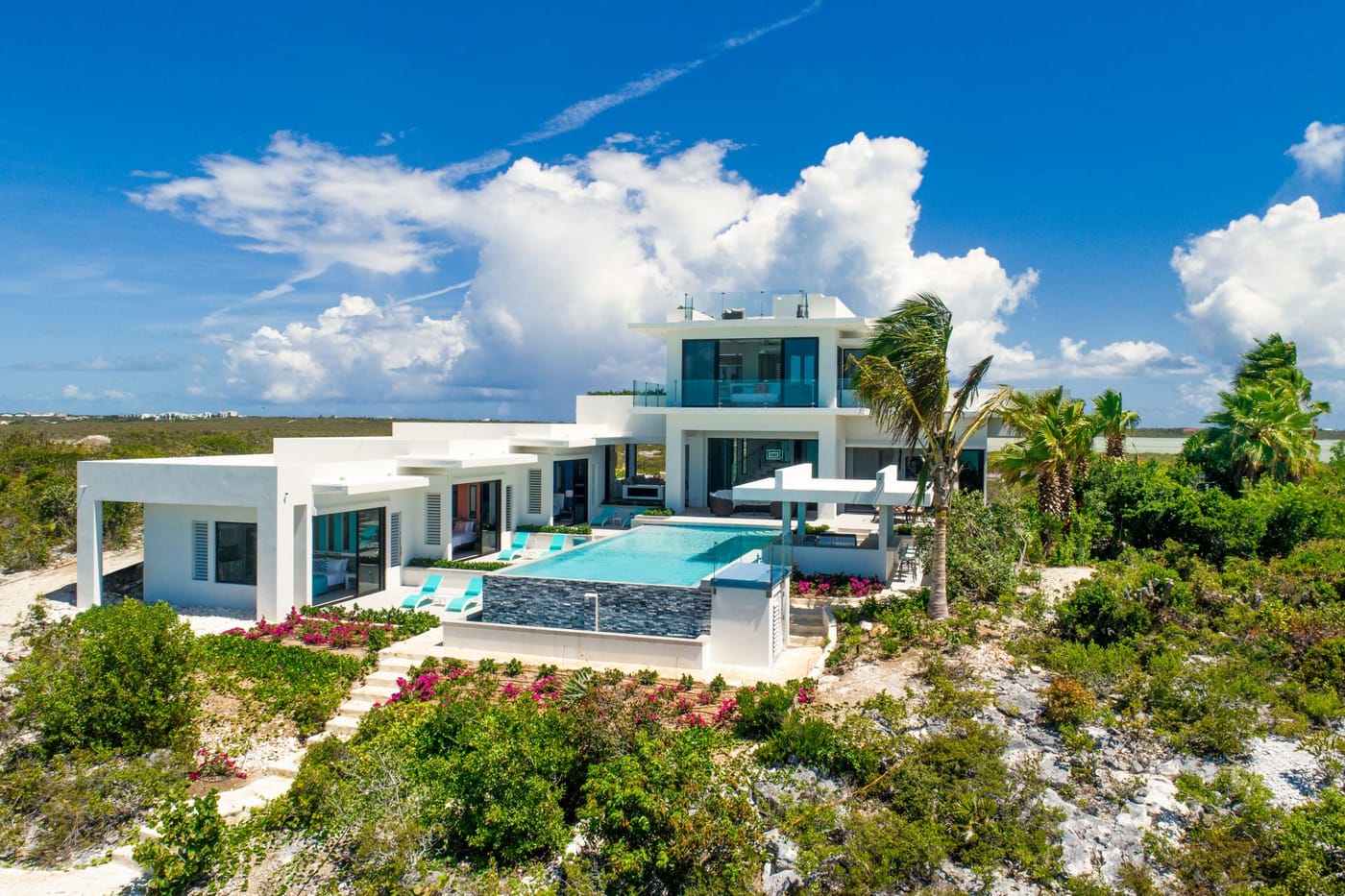 Villa Sandy Bottom - Image 1