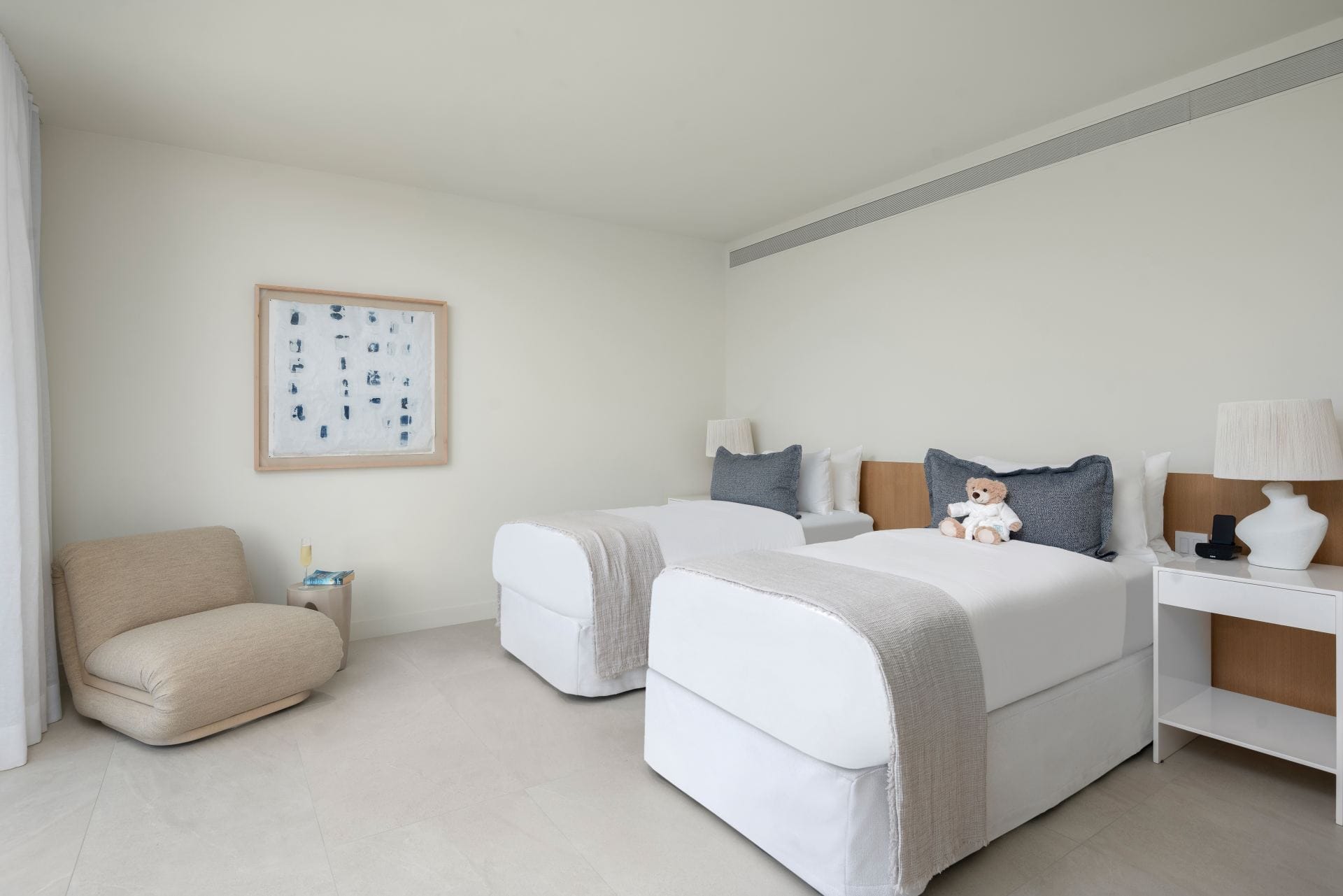 North Shore Enclave - 3 BDR OCEAN VIEW BEACH HOUSE — luxury villa photo 1