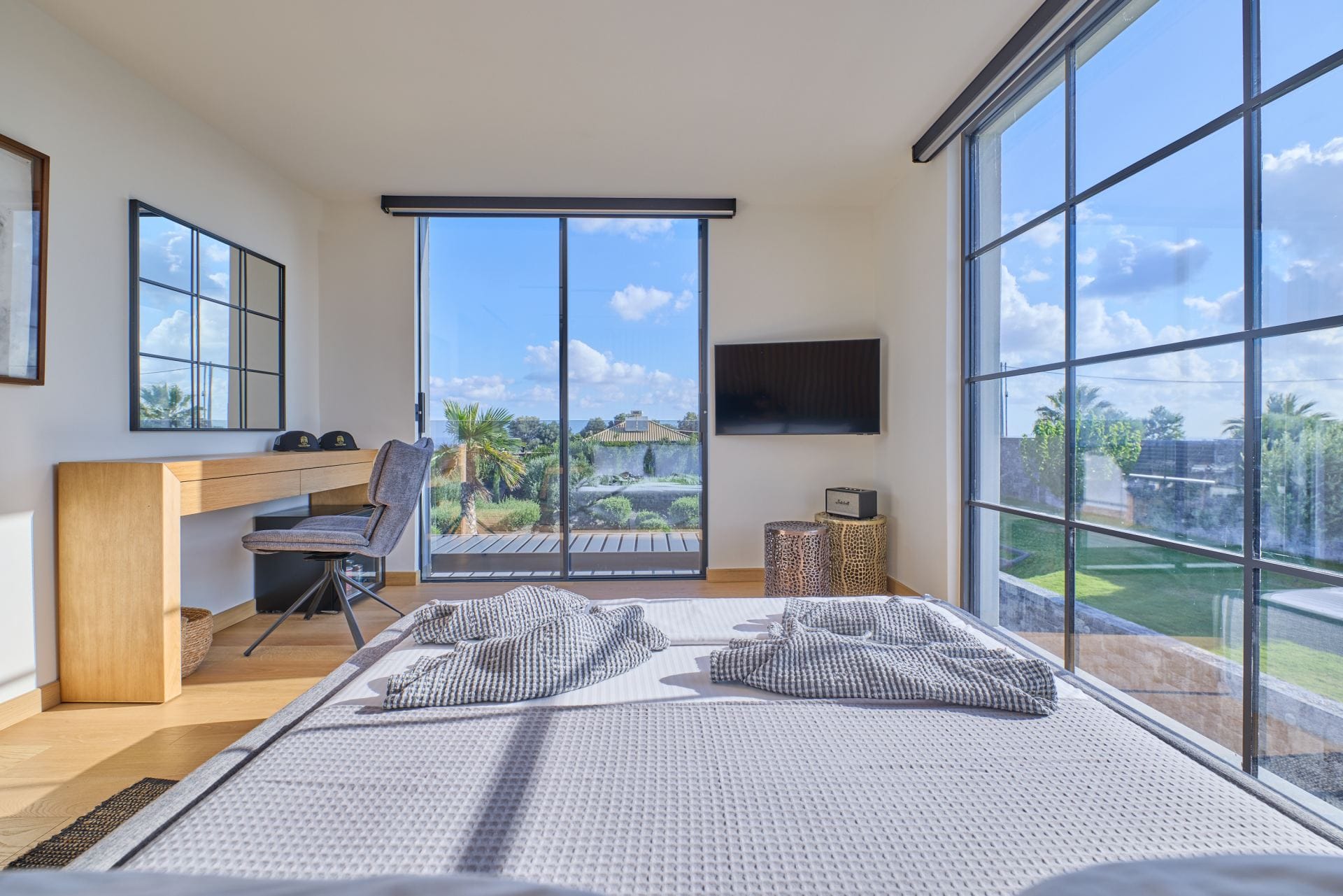 Yolies Estate — luxury villa photo 2