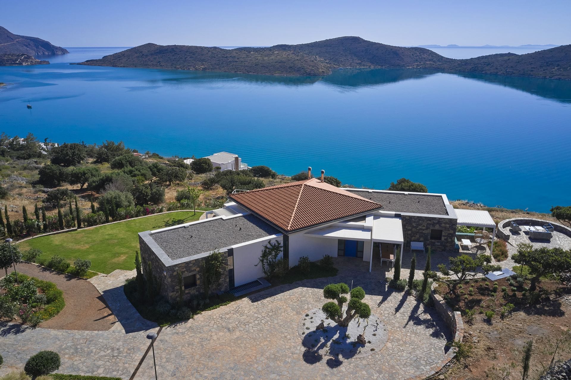 Elounda Olivia Luxury Villa — luxury villa photo 1