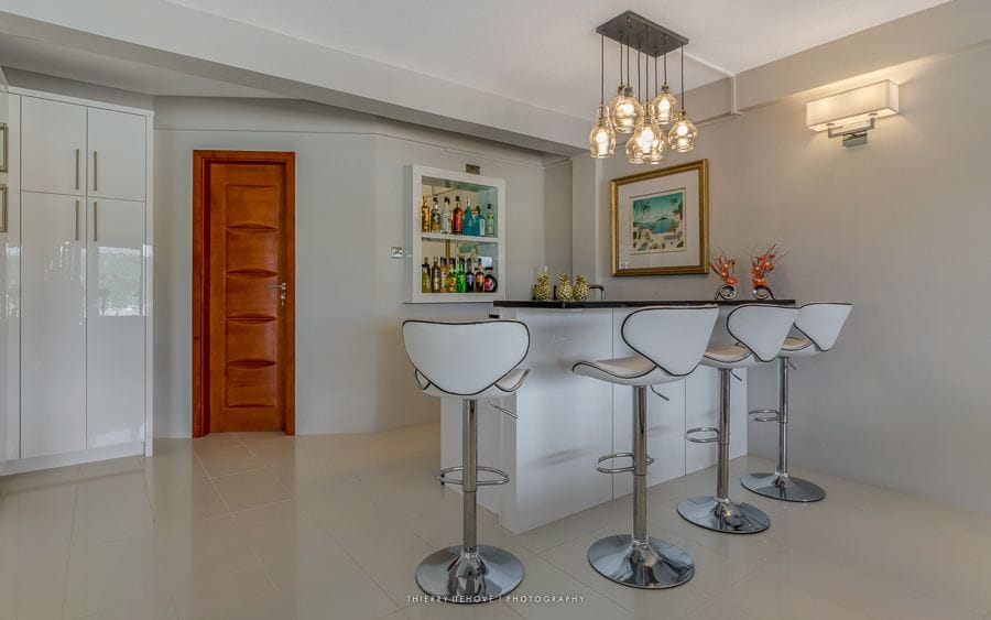 The Bay View Villa Hartman Bay — luxury villa photo 1
