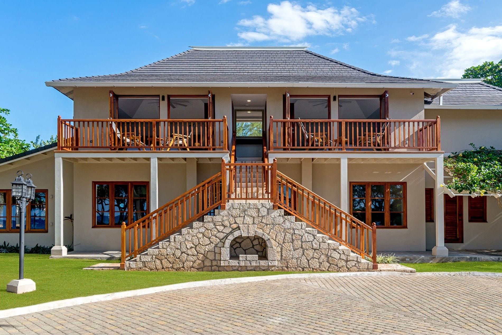 Fortlands Point Villa — luxury villa photo 2