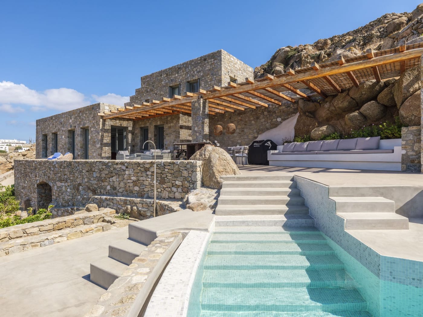 Villa White and Stone - Image 1