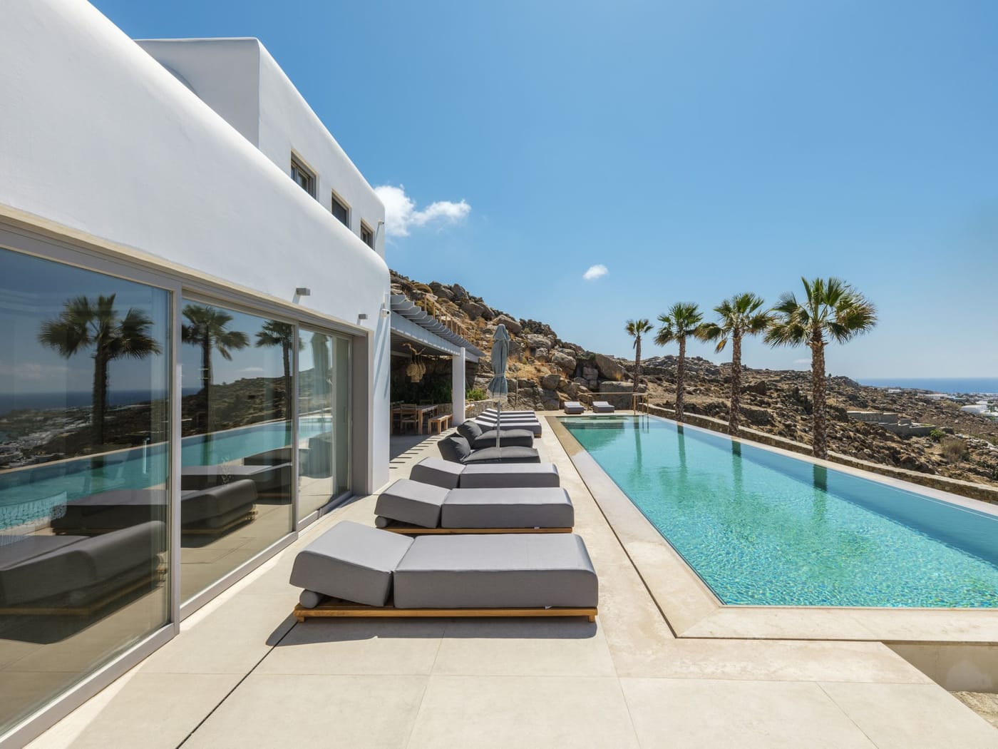 Villa White - Image 1